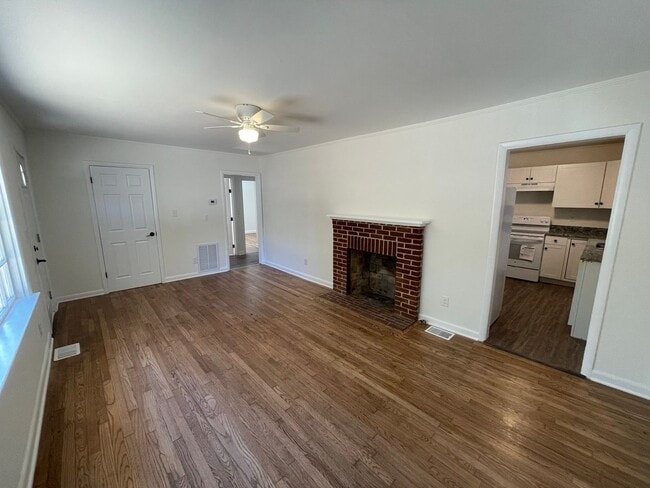 Building Photo - Updated 3/1 House in South Rome- $1,295