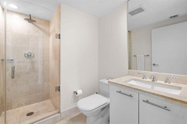 Building Photo - 6801 Collins Ave