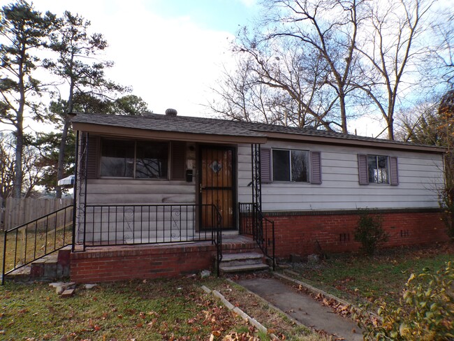 Building Photo - 3145 34th Ct N