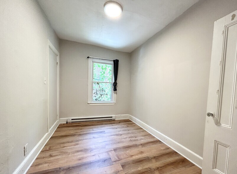 Building Photo - 7 Warwick St