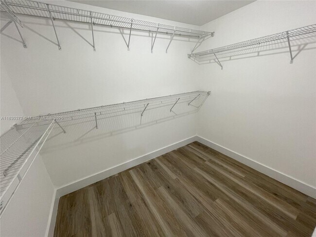 Building Photo - 6445 SW 116th Pl