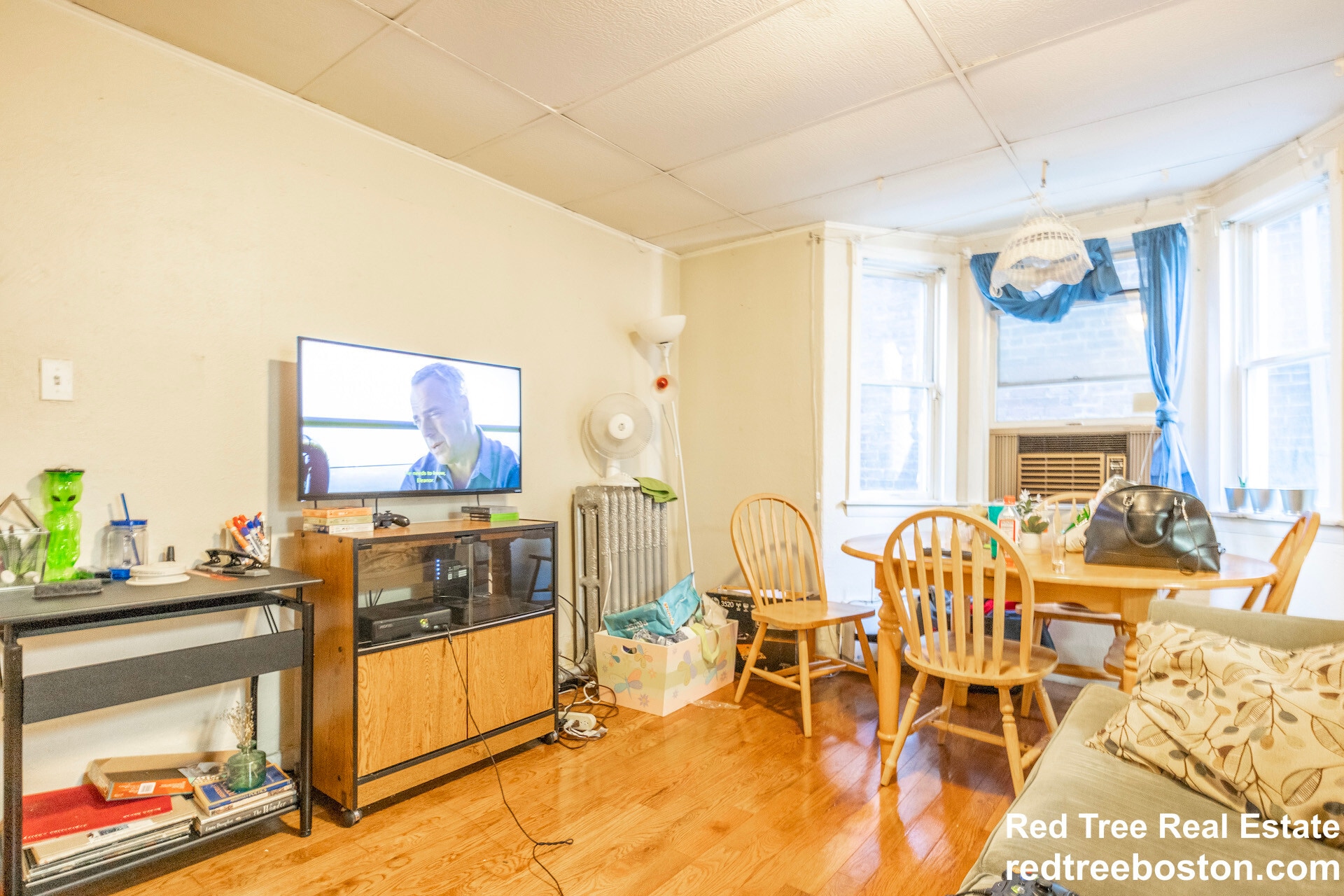 Building Photo - 28 Monmouth St