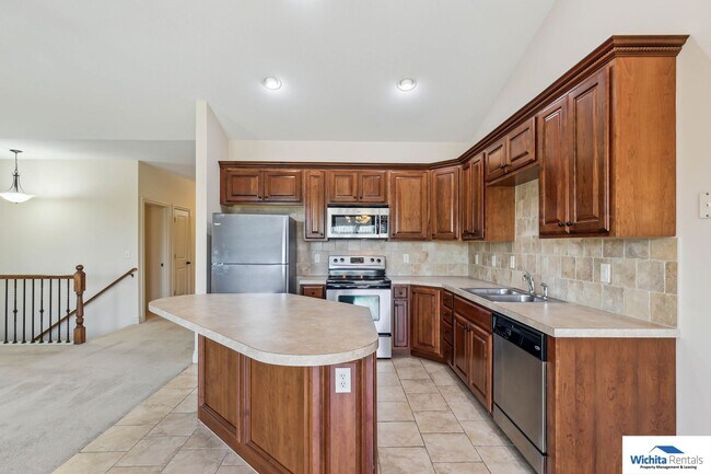 Building Photo - 11602-11604 Summerfield