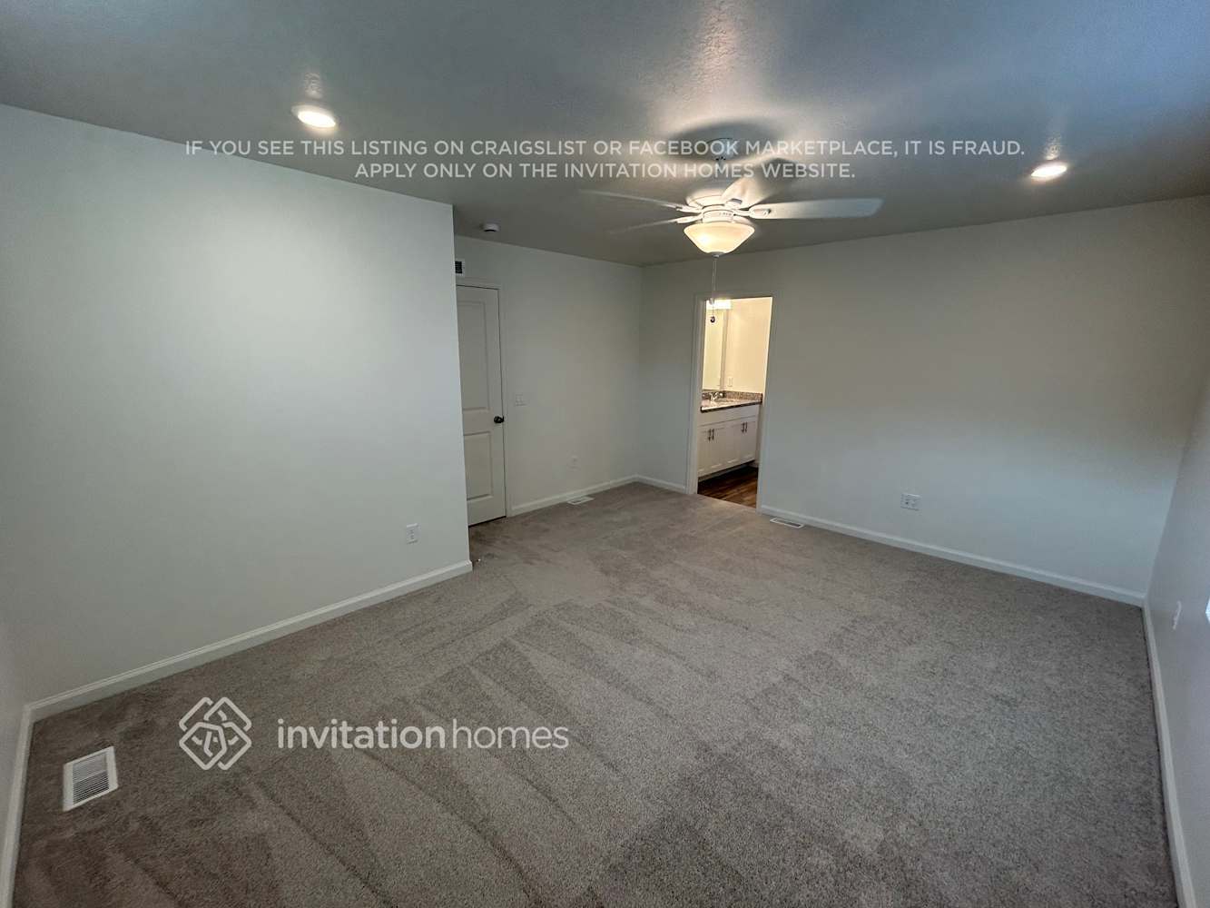 Building Photo - 322 N Broadway Dr