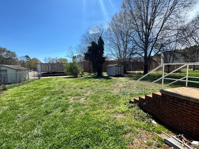 Building Photo - 3/1 House in Shelby, NC