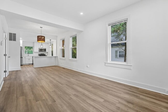 Building Photo - 3802 Parkwood St