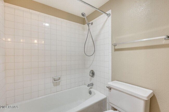 Building Photo - 9340 92ND St