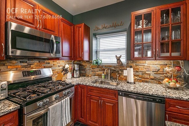 Building Photo - 2017 Memphis St