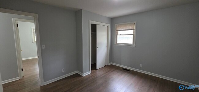 Building Photo - 3313 Teton Dr NW