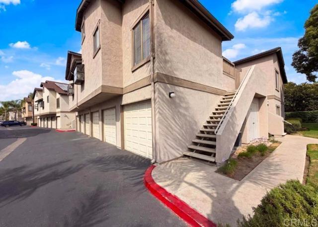 Building Photo - 3625 Avocado Village Ct