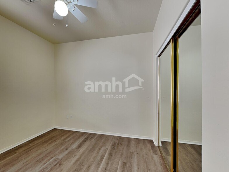 Building Photo - 16209 W Gelding Dr