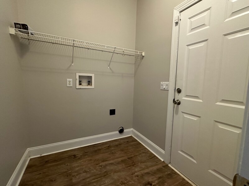 Building Photo - 4722 Lone Tree Ct