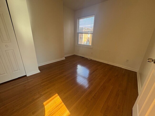 Building Photo - Available August 1, 2025; Lease will end J...