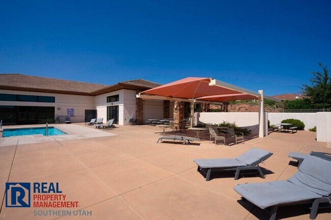 Building Photo - Beautiful Coral Canyon Home