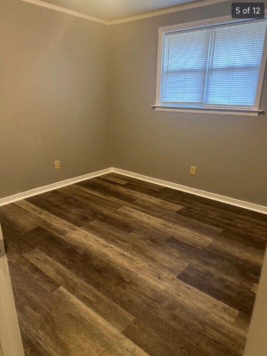 Building Photo - 1154 Lakewood Dr