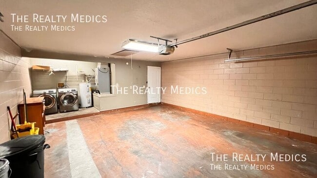 Building Photo - 430 Red Coat Ln