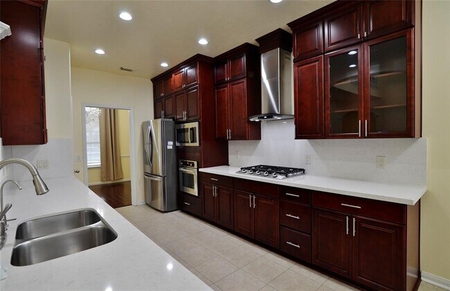 Building Photo - 7430 Boxwood Ridge Ln