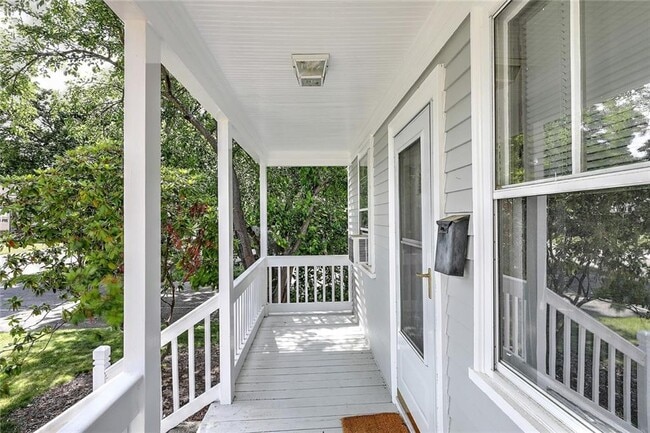 Building Photo - 25 Anoka Ave