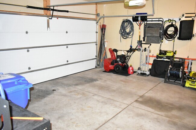 Building Photo - 4737 35th Ave S