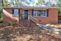 Building Photo - 2512 Derrell Dr