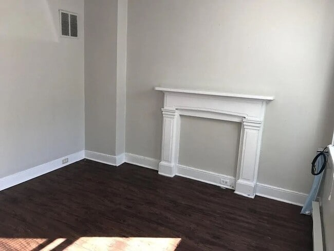 Building Photo - Dickinson Students & Staff - 3 bedroom!