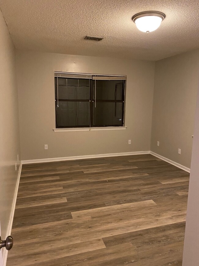 Building Photo - 108 Marsh Landing Dr