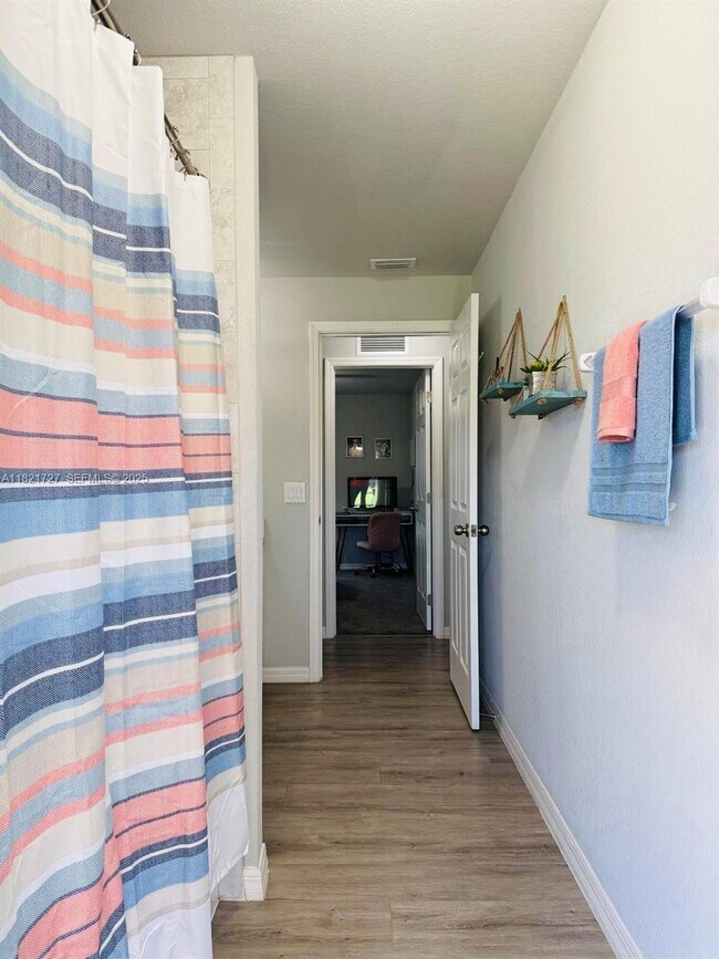 Building Photo - 500 NW 5th St