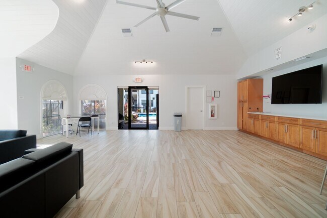 Building Photo - TWO BEDROOM TWO BATHROOM! WATERFRONT COMMU...