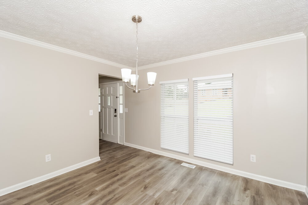 Building Photo - 1021 Sugar Springs Dr SW
