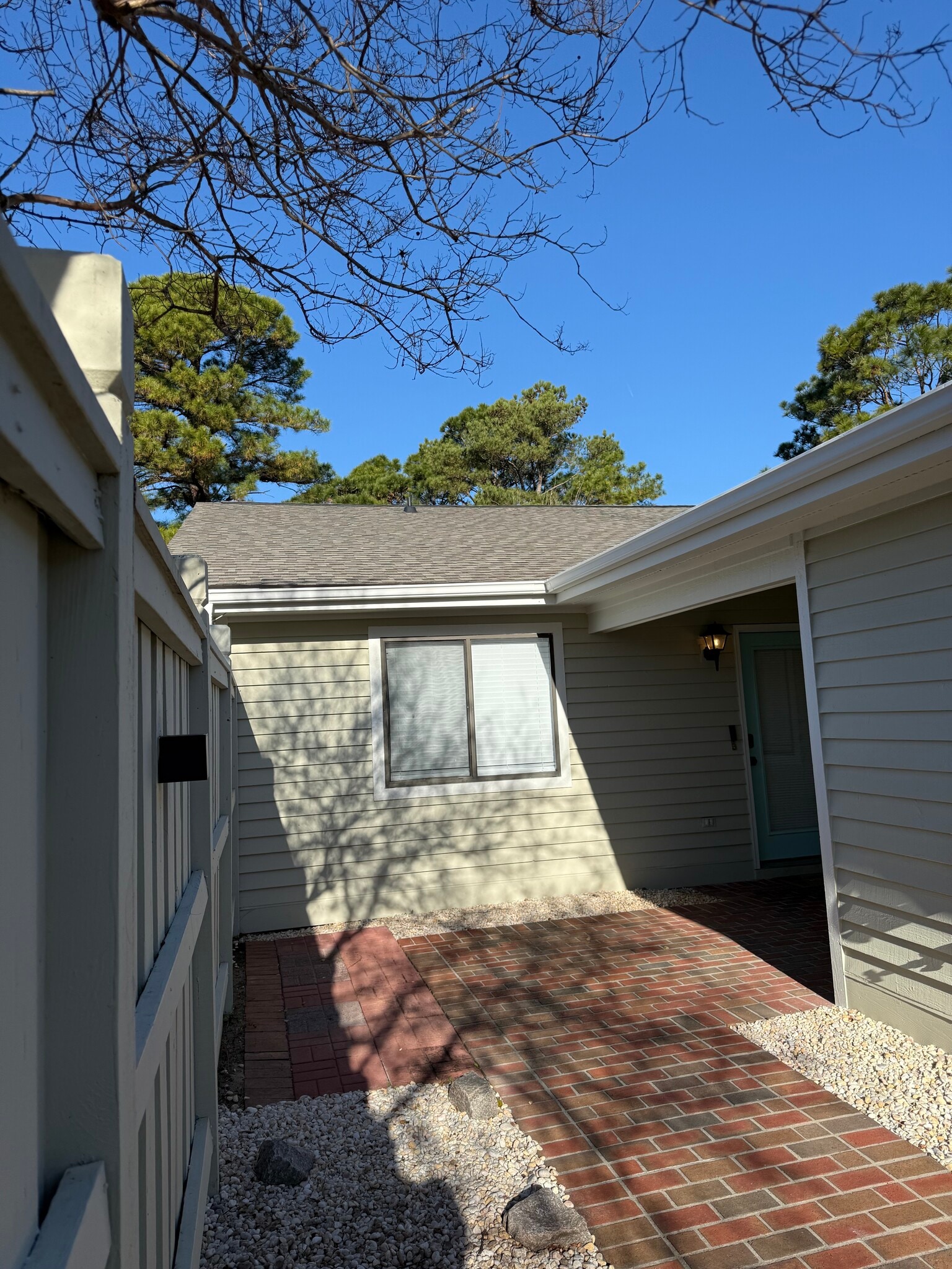 Building Photo - 5935 Inland Greens Dr