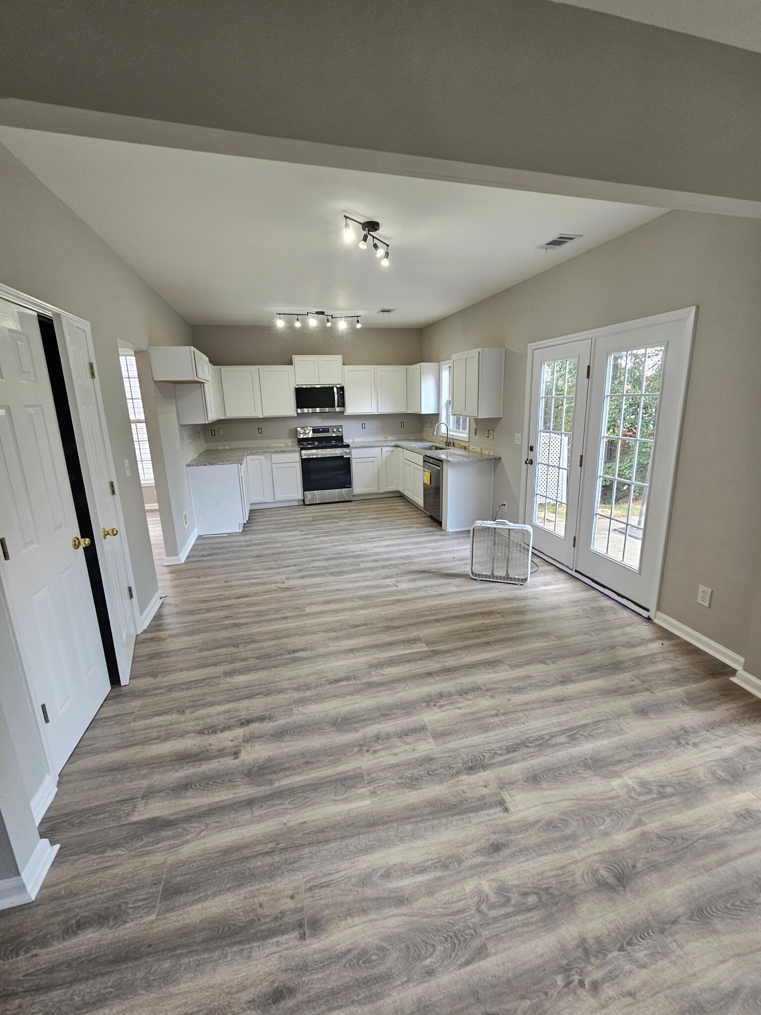 Building Photo - 714 Terrace Creek Dr