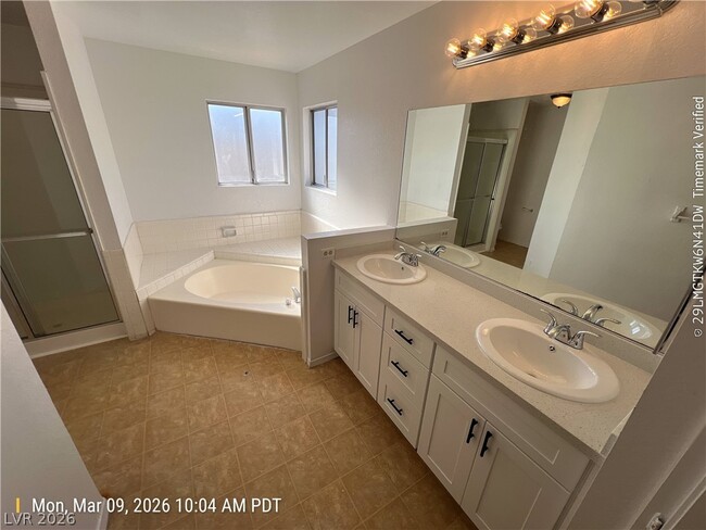 Building Photo - 4195 Pasternak Dr