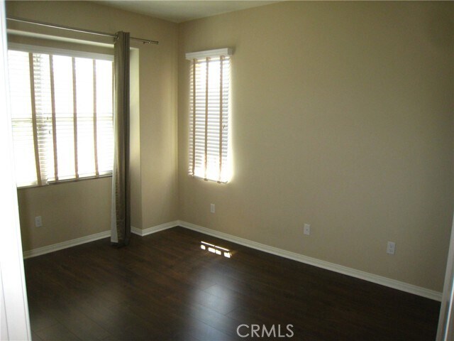 Building Photo - 235 Kempton