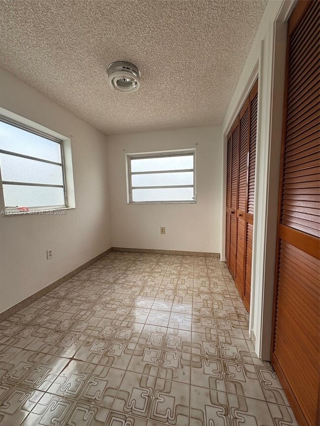 Building Photo - 536 E 27th St