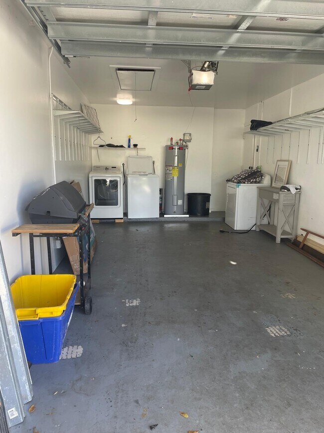 Building Photo - 12726 Spinnaker Ln