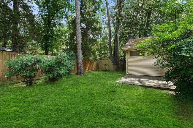 Building Photo - 32 N Pathfinders Cir