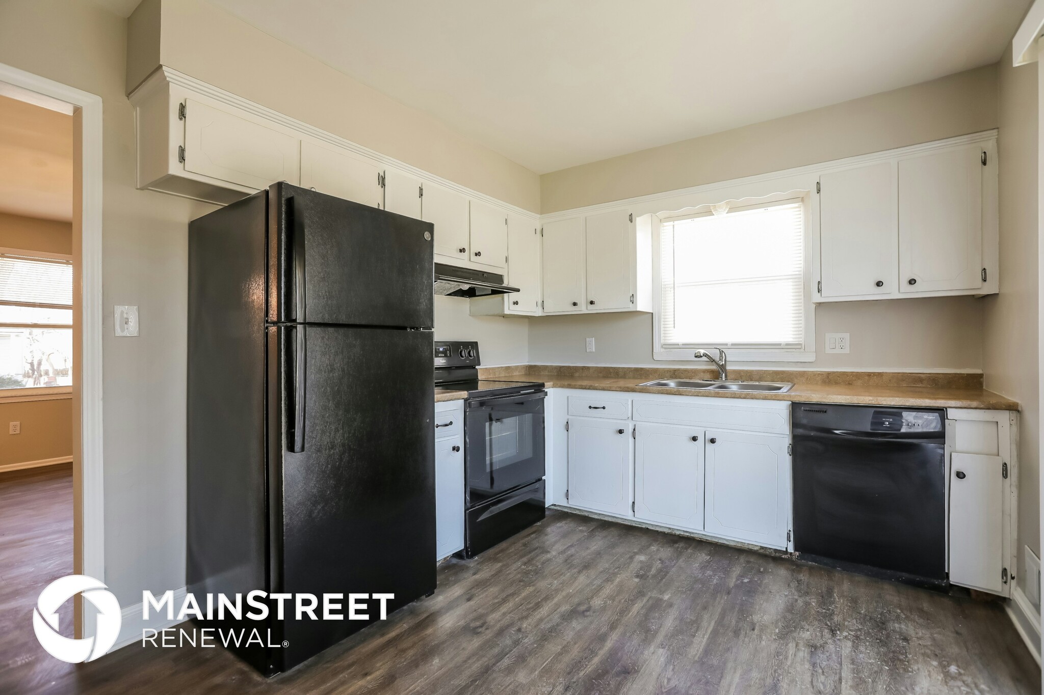 Building Photo - 11923 Manchester Ave