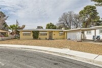 Building Photo - 1132 Pahor Dr