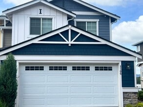 Building Photo - Beautiful Sunridge Townhome in Kent.