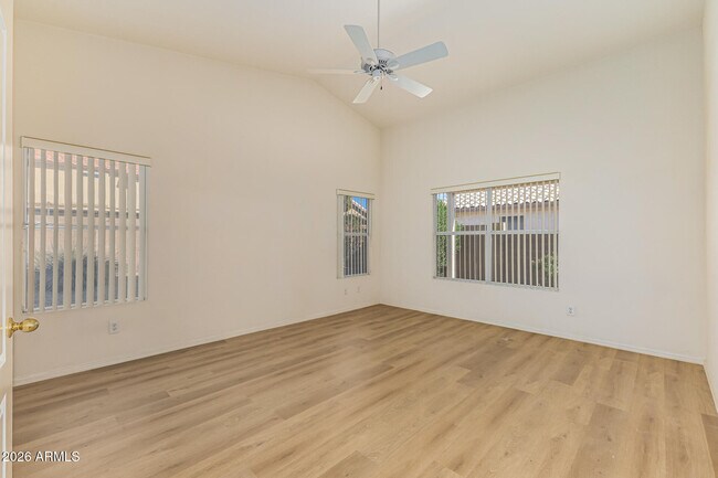 Building Photo - 9846 W Tonopah Dr