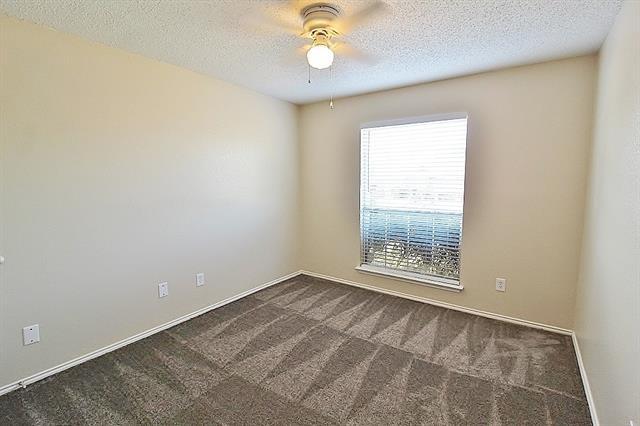 Building Photo - 948 Applewood Dr