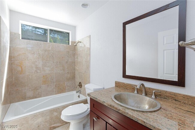 Building Photo - 8949 Diamond Falls Dr