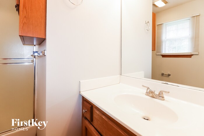 Building Photo - 1216 N Ponca Dr