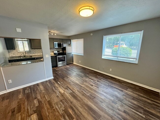 Building Photo - 2702 May St