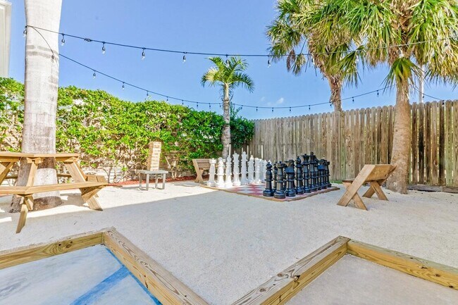 Building Photo - 28532 Channel View Dr