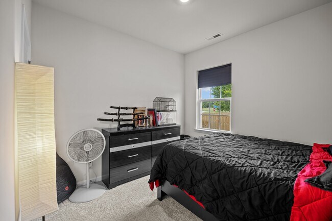 Building Photo - 400 Louisia Mae Way