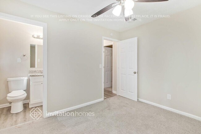 Building Photo - 7110 Carolyn Cir