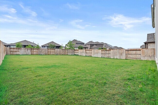 Building Photo - 547 Billowing Way