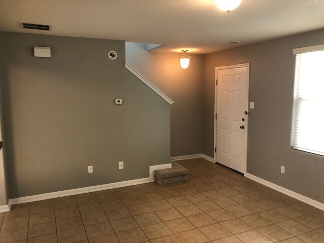 Building Photo - 131 Rush Haven