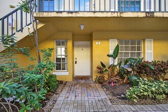 Building Photo - 1120 Lake Shore Dr